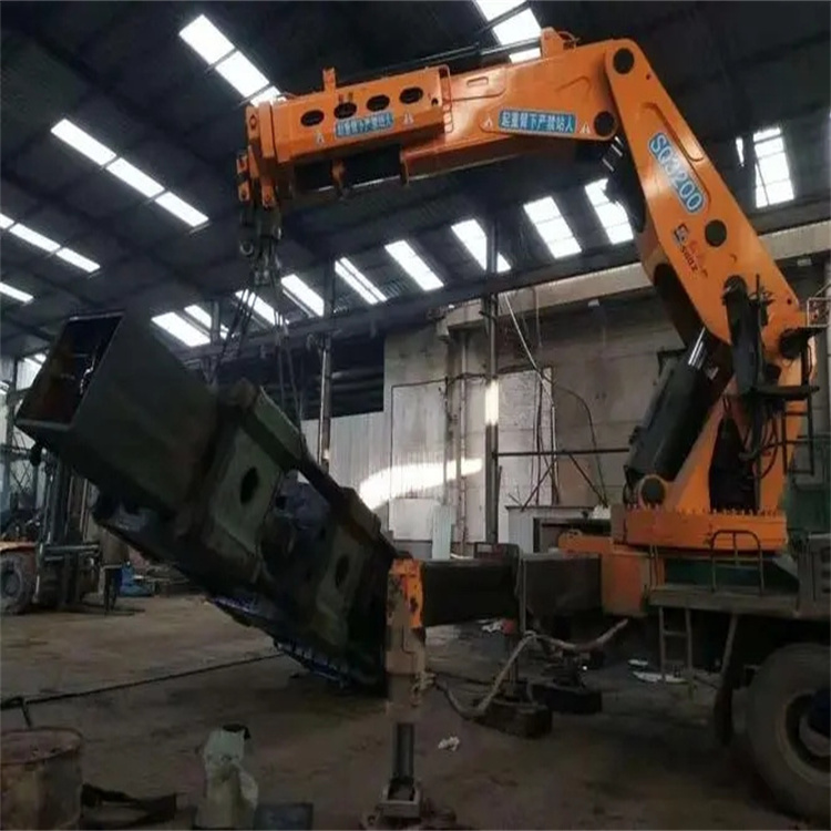 淮阳130吨折臂吊车出租吊机租赁附近电话