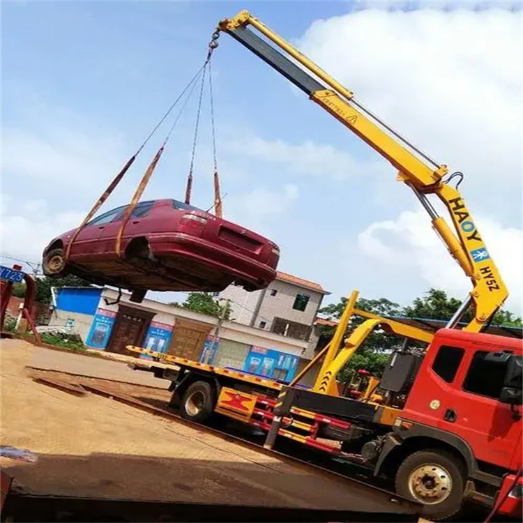 淮阳吊车吊汽车的正确方法